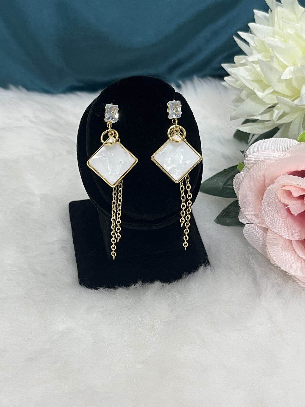 Raiging Square Earring