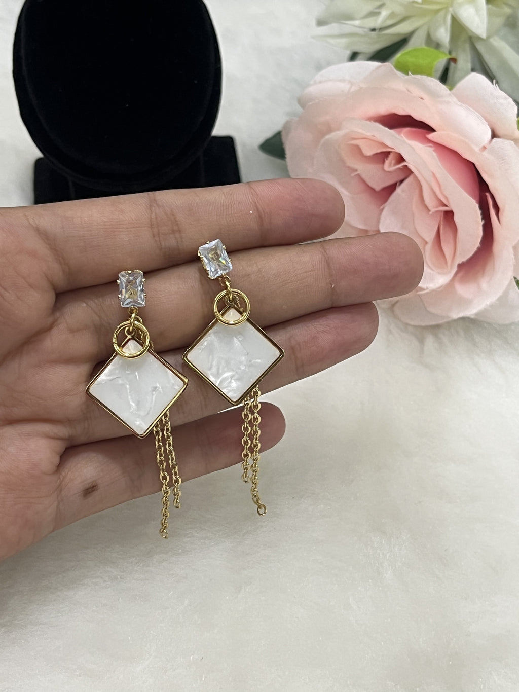 Raiging Square Earring