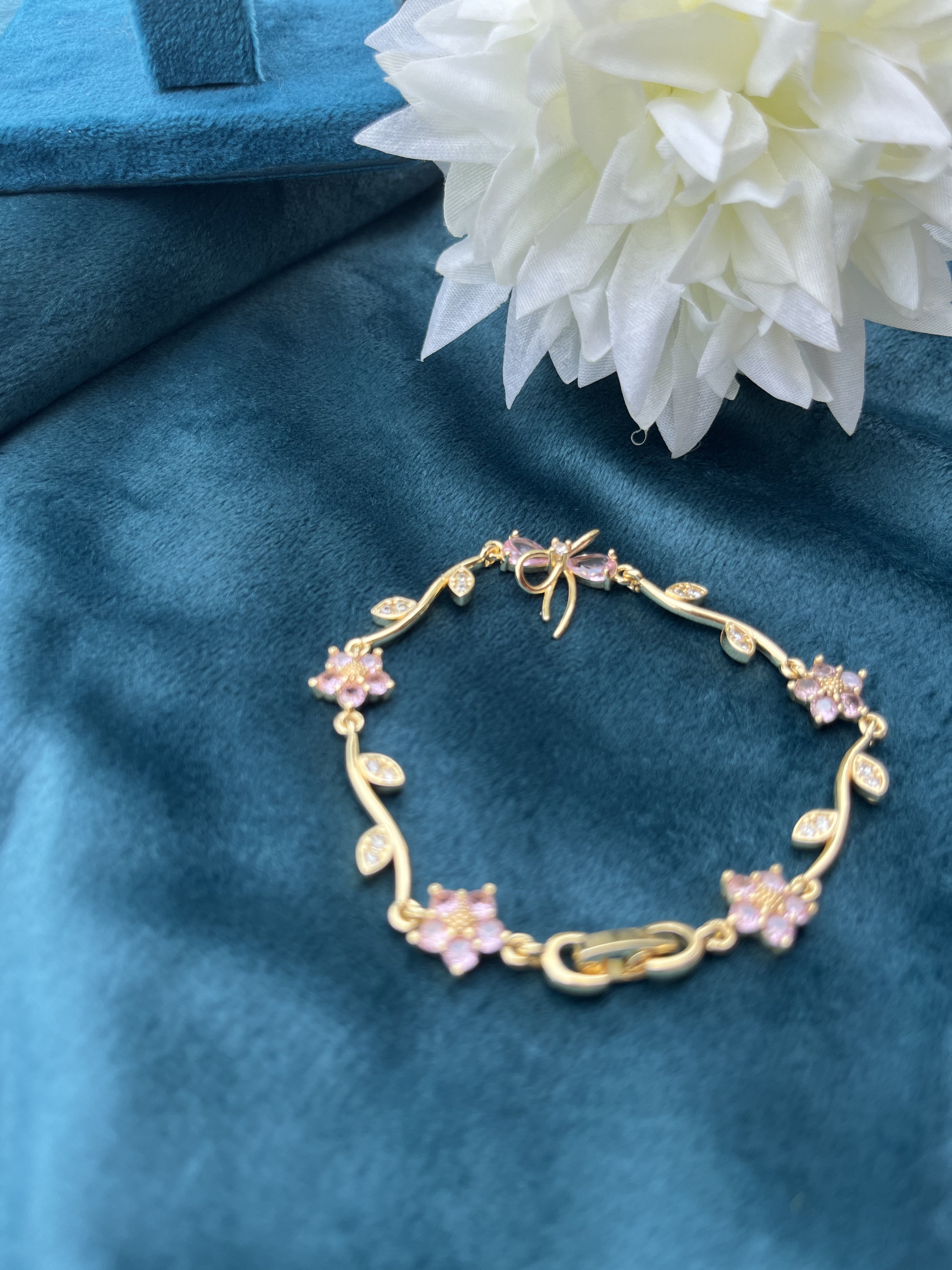 Bow Tulips Bracelets