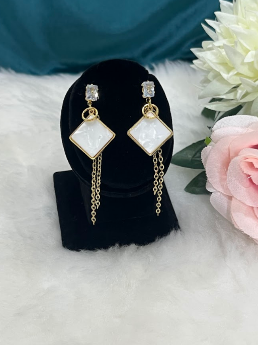 Raiging Square Earring