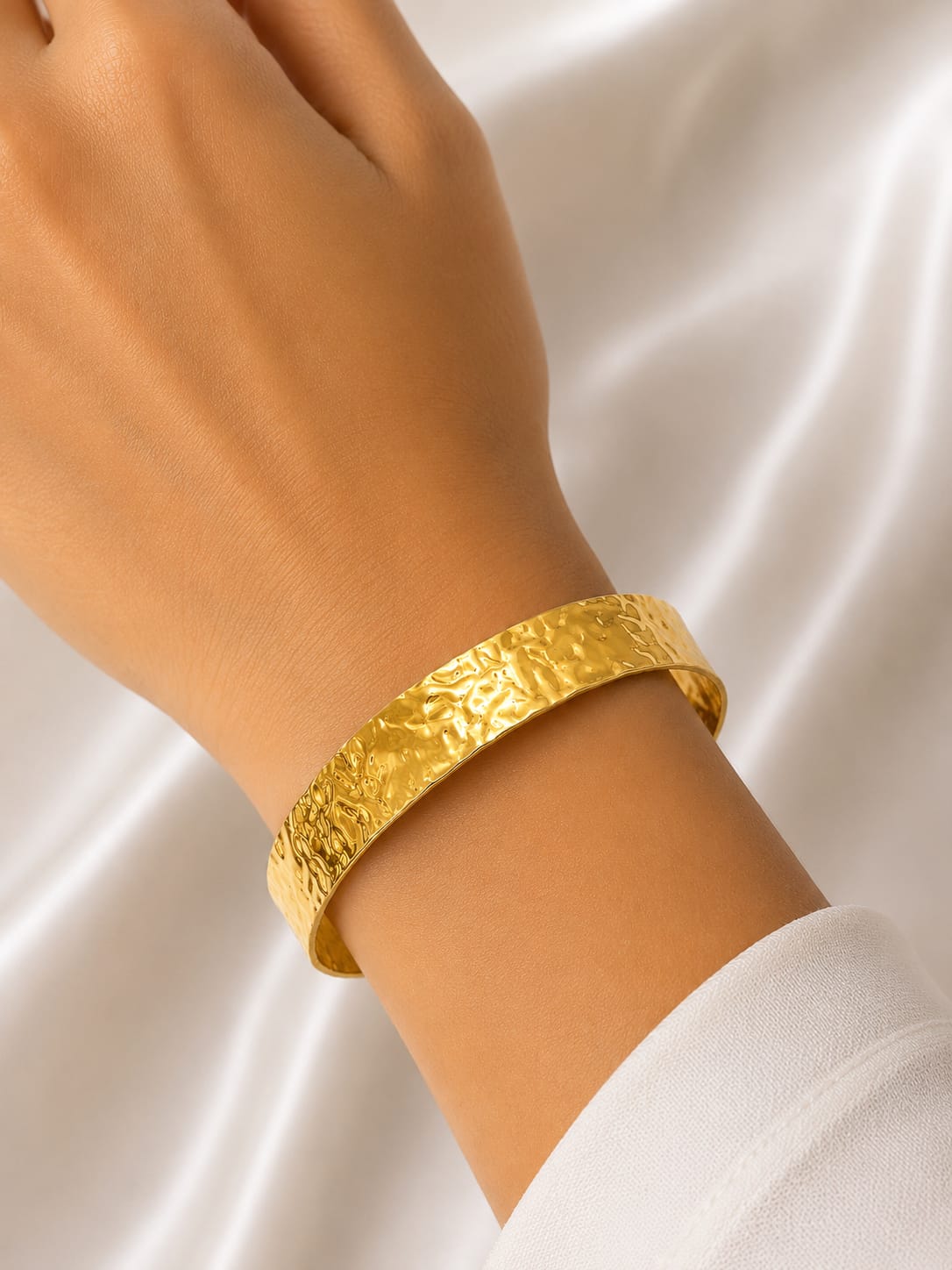 Hammered Gold Kada