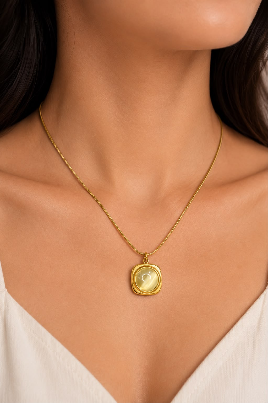 Golden Round Stone Pendant Necklace